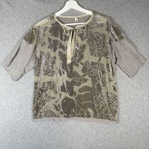 Anthropologie Tiny Womens Medium Pullover Keyhole Neck Top Gray Tan Abstract